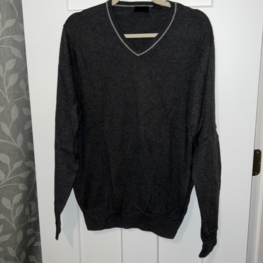 JOS.A.BANKS v-neck sweater